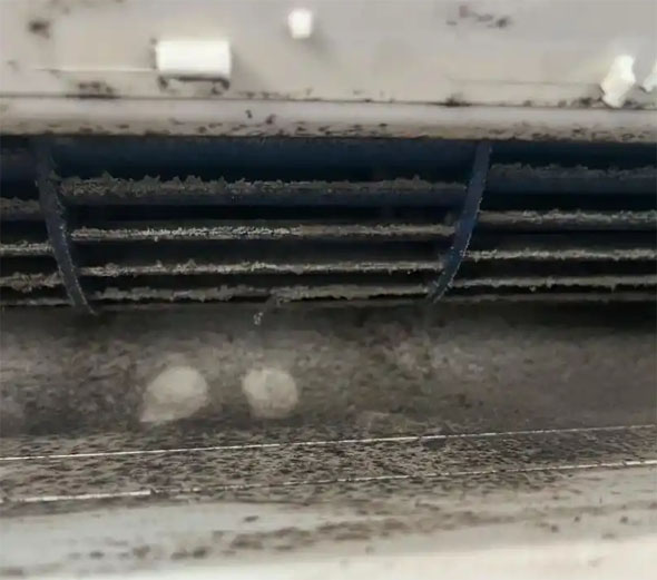 公主岭空调吹的风有股烧焦味是怎么回事